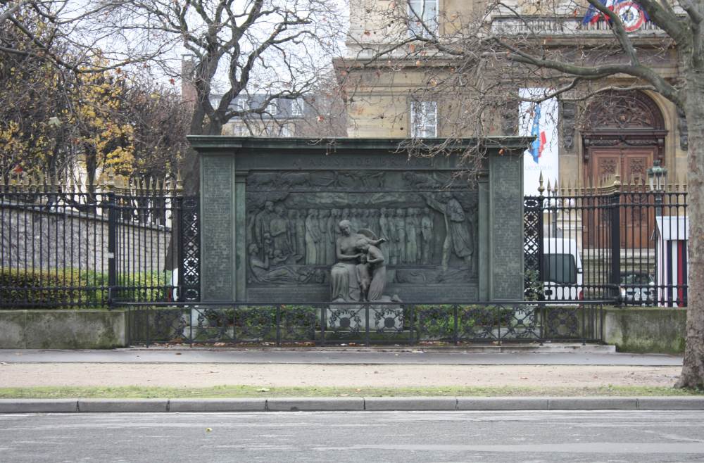 Monument a la mèmoire d'Aristide Briand